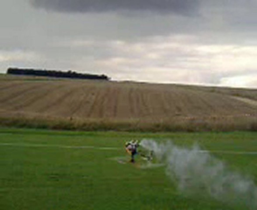 t-rex piloté par robert au show anuel d'estinnes 2010