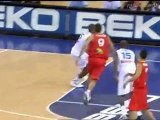 Nicolas Batum dunk monstrueux contre l'Espagne