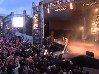 Air Guitar : Un Français champion du monde