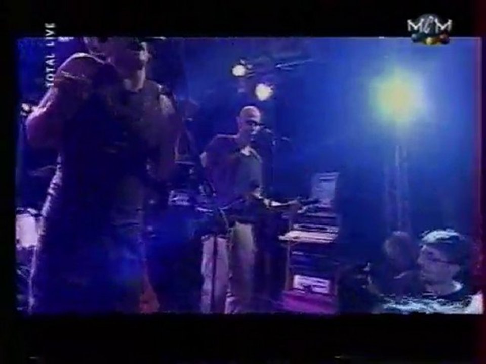 Saez - Rock'n'roll star - Live MCM Café 2000