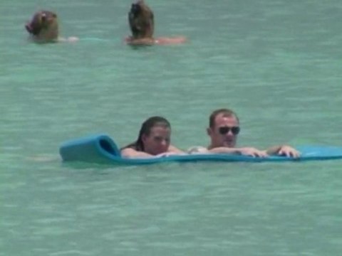 SNTV - The Rooney's Beach Vacay