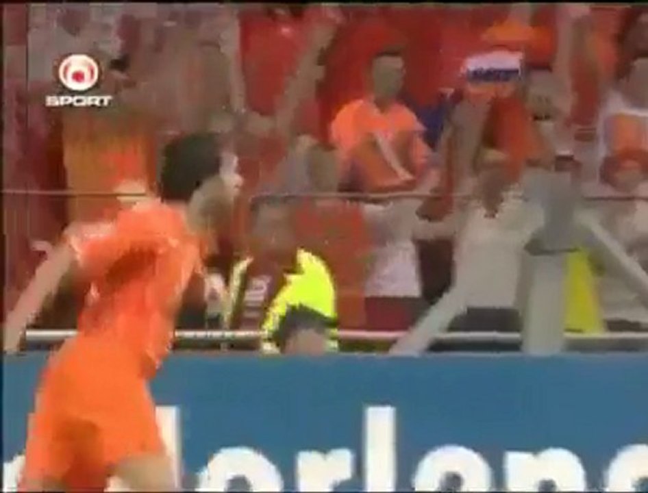 Ruud van Nistelrooy' dan büyük intikam izlerken dikkat edin