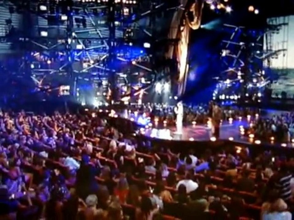 SNTV - Kanye apologizes!