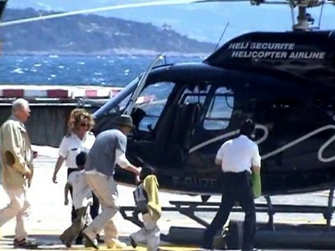 SNTV - Celebs are crazy about copters