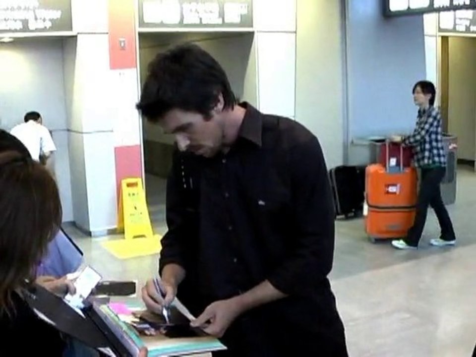 SNTV - Stars say "I'm Sorry"