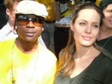 SNTV - Angelina Jolie visits a refugee camp in Somalia