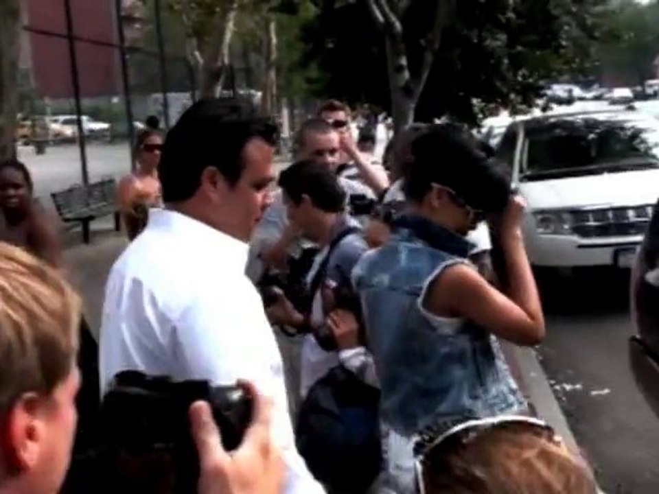 SNTV- JT still with Jessica