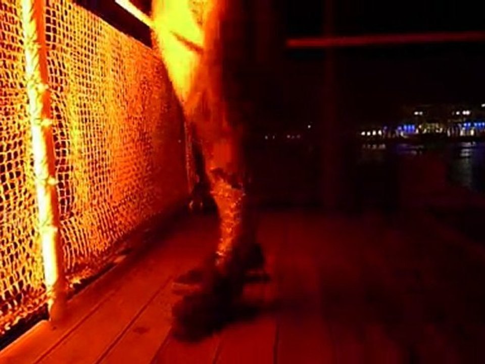 The man with the magic feet - The new dance !