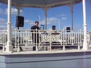 Cubanica - Oye como va -Beside the sea