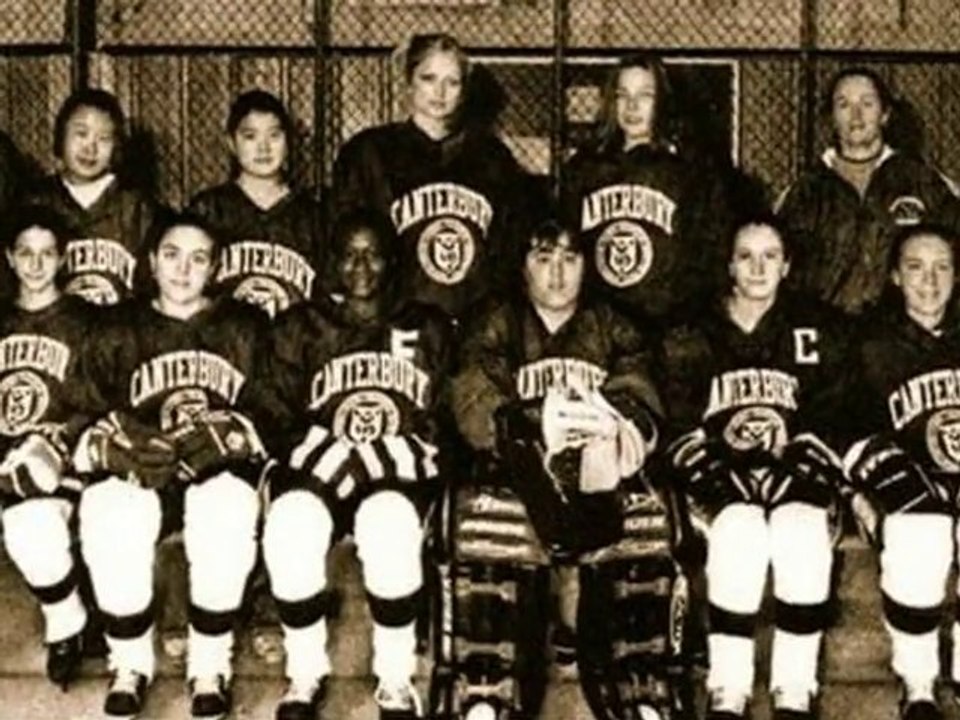 SNTV - Paris before she was famous