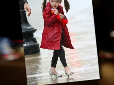 SNTV - Katie and Suri's rainy day