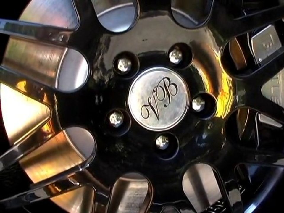 SNTV - The Bentley babes