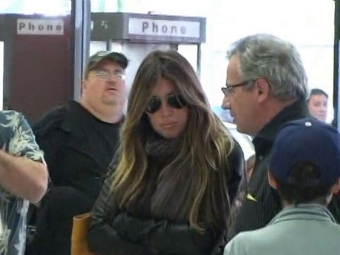 SNTV - Tiger Woods pulls out of tourney