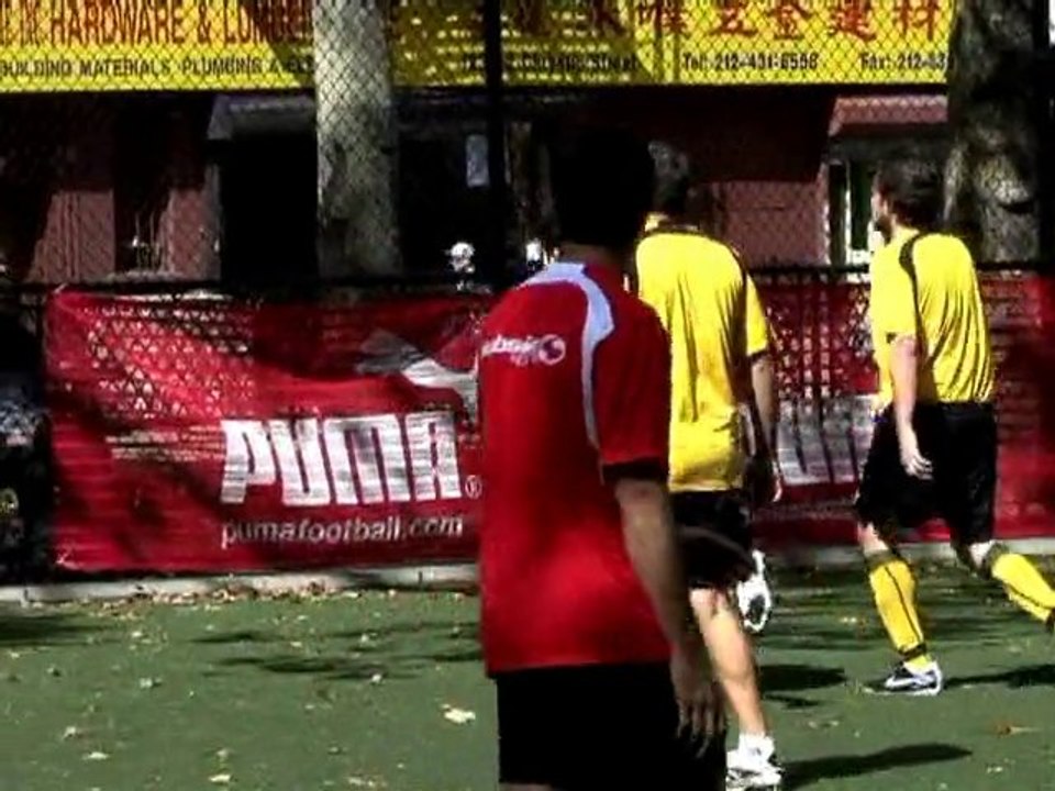 SNTV - Famous football fans