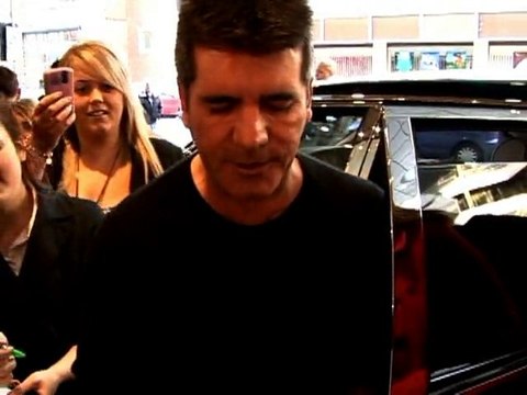 SNTV - Simon Cowell leaving AI