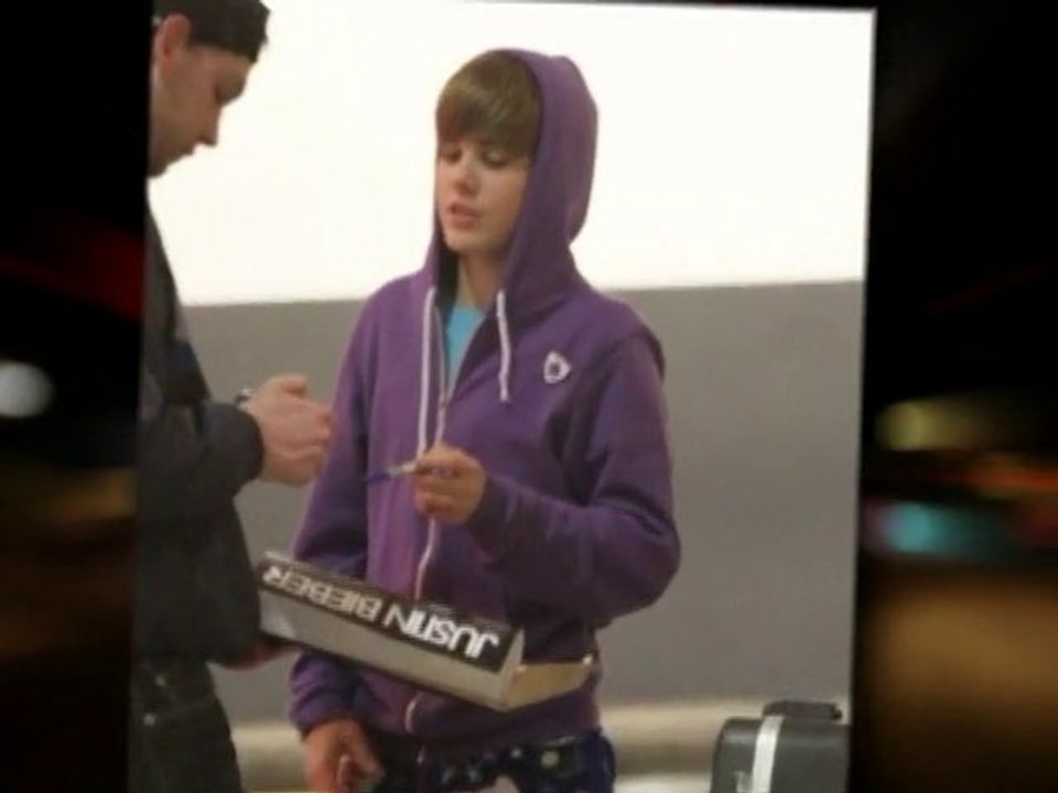 SNTV - Bieber's pajama game