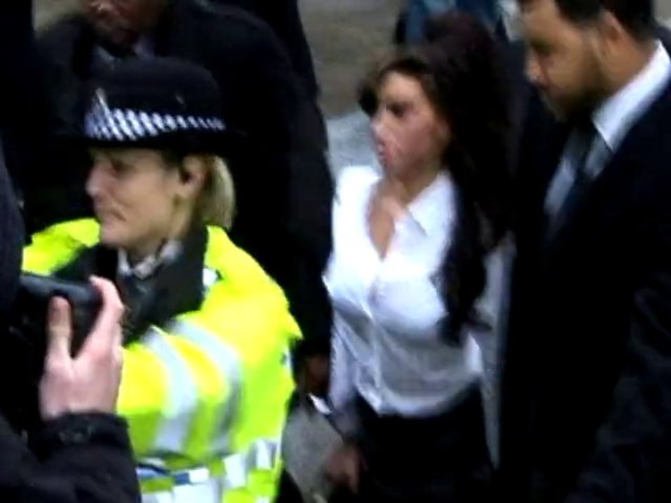 SNTV - Amy Winehouse goes back to court
