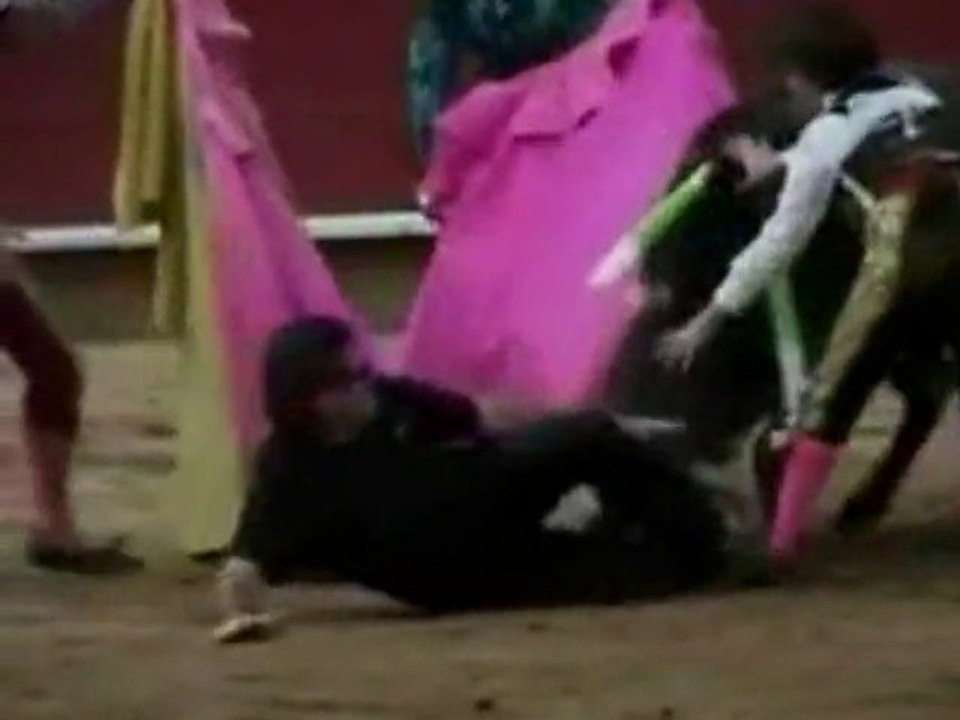 SNTV - Child bullfighter gored twice