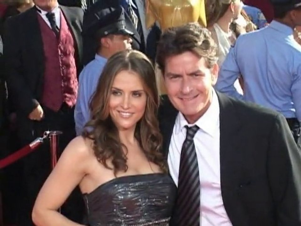 SNTV - Sheen charged with felony