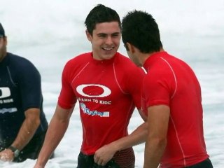 SNTV - Surf's up Zac!