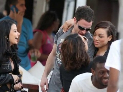 SNTV - Wayne moves on in Miami