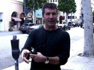 Video herunterladen: SNTV - Simon Cowell confirms engagement, kinda