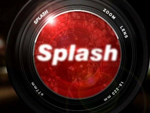 SNTV - Renee gifts the paps