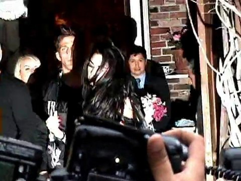 SNTV - Katie Price lands in London