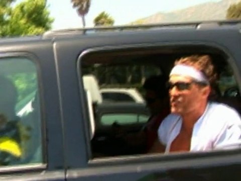 SNTV - Paps and Celebs get along