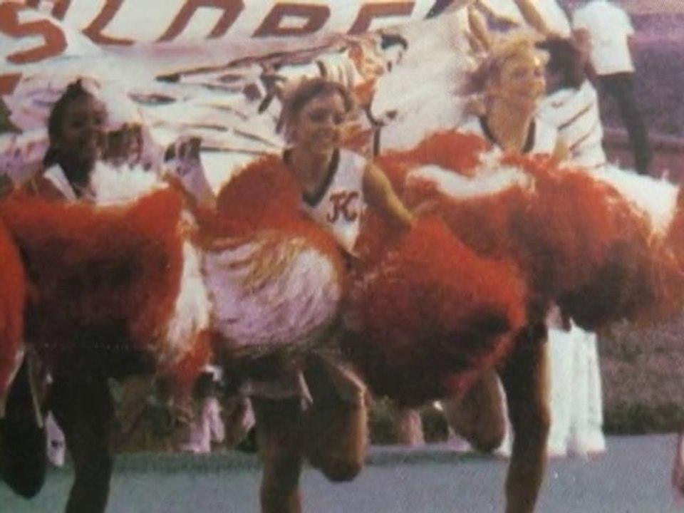 SNTV - Renee before she was famous