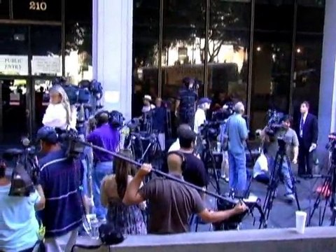 SNTV - The Center of Attention