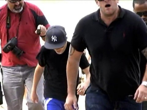 SNTV - Bieber Fever grips Australia