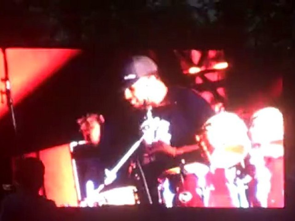 Happy Birthday - Cypress Hill - 2010 live