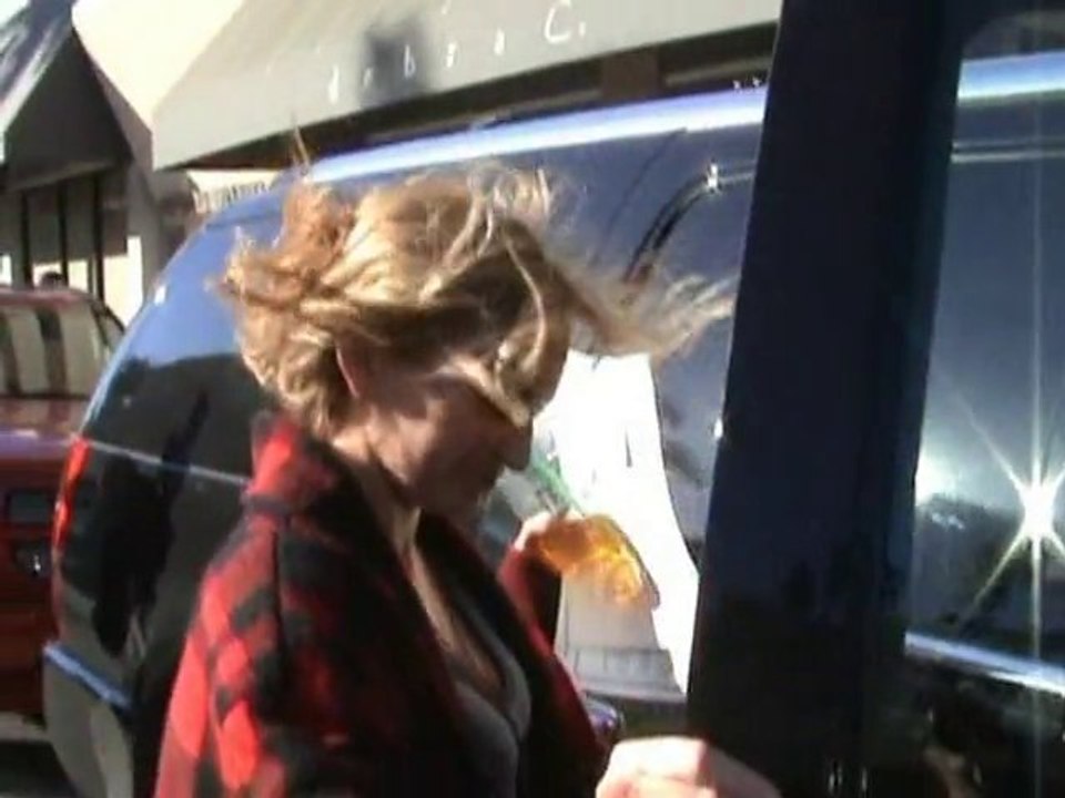 SNTV - Celeb says what?