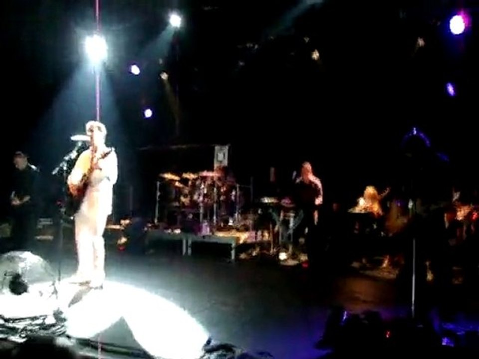Serj Tankian - Baby - Bataclan Paris , 30 aout 2010.