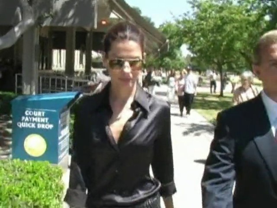 SNTV - Sandra Bullock returning to work