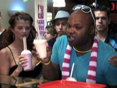 SNTV - Joslyn James milks her 15 minutes