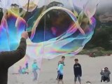 bulles géantes sur la plage