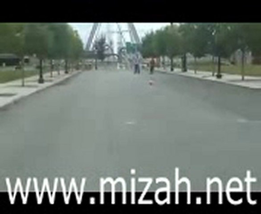 Bowling Ustasında Muhteşem Hareket! www.mizah.net