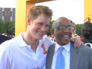 SNTV - Prince Harry joue au polo