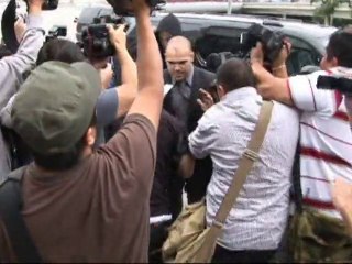 SNTV - Robert sans sa capuche