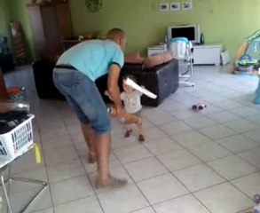 Premiers pas de Gabriel 1/2