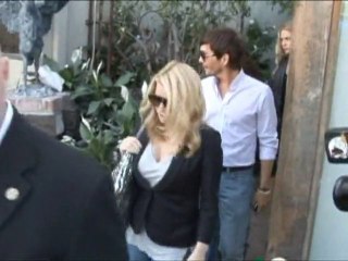 SNTV - Jessica avec Billy Corgan ?