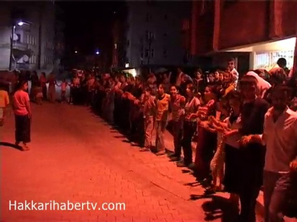 Hakkari BDP'den boykot şenliği