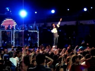 SNTV - Le chaos au concert de Justin