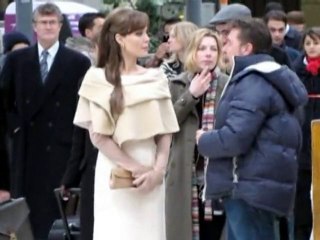 SNTV - Angelina sur le plateau