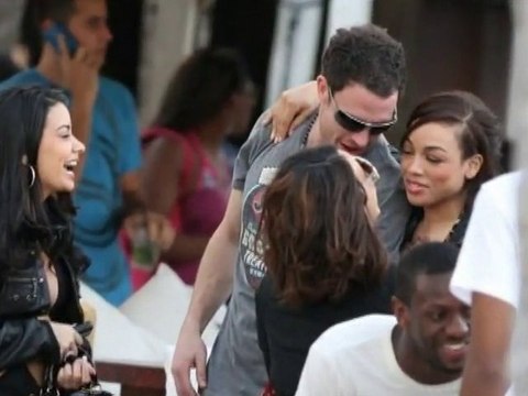 SNTV - Wayne Bridge à Miami
