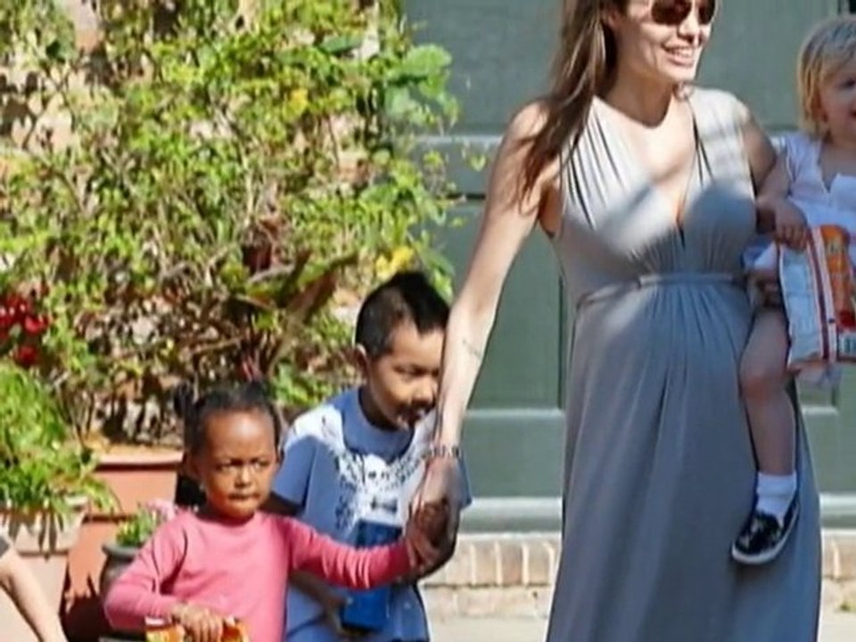 SNTV - Exklusiv: Biografie: Angelina Jolie