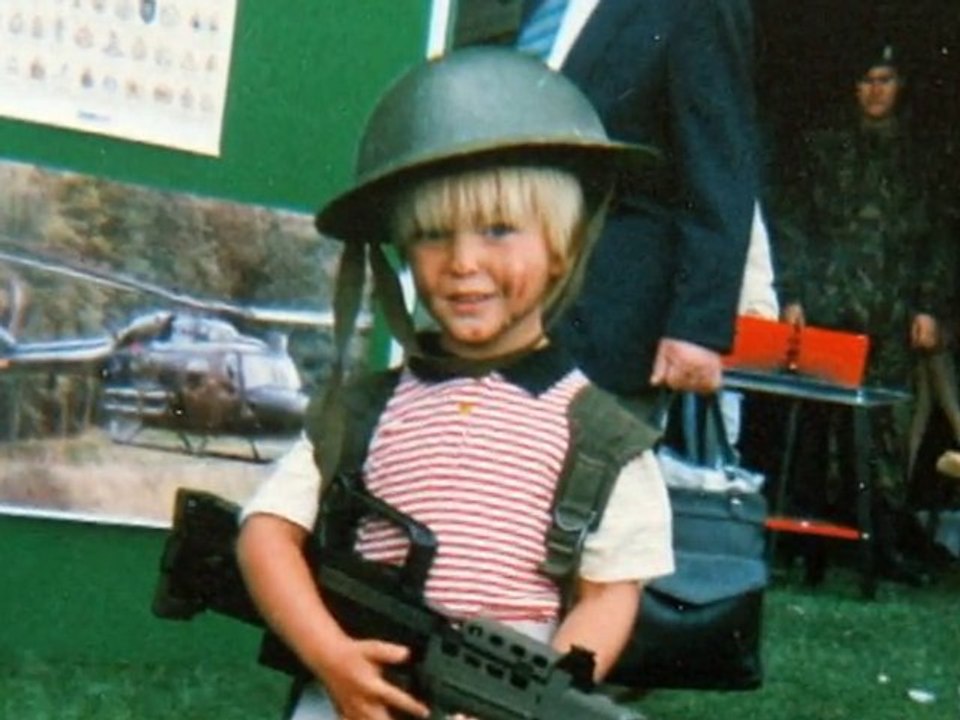 SNTV - Exklusiv: wer ist denn dieser Süße?