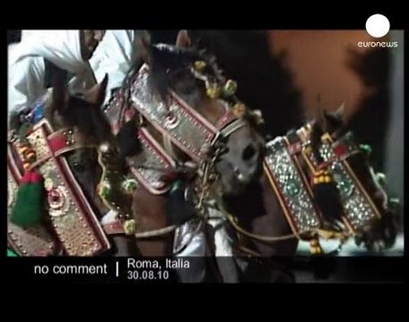Italy, libyan horsemen riding decorated... - no comment